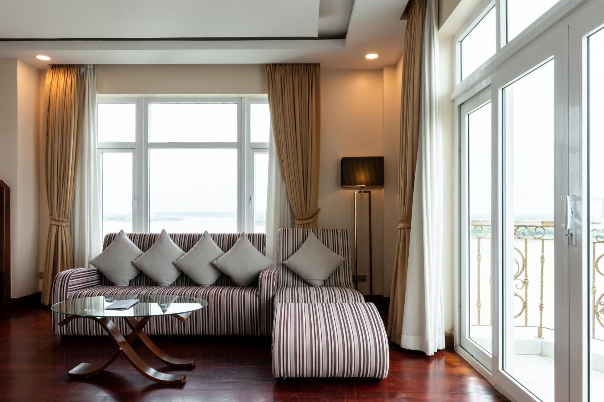 Lbn Asian Hotel Kampong Cham Exterior photo